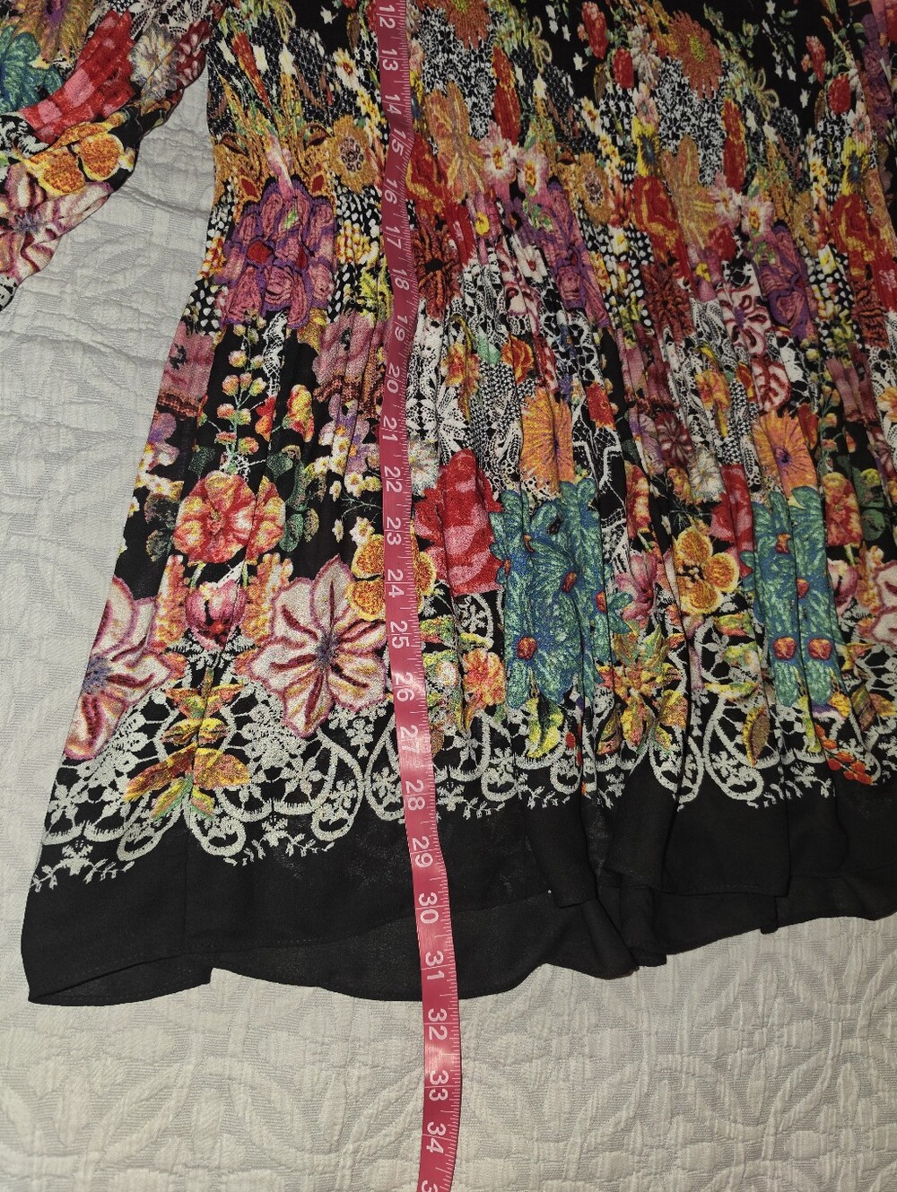 Melissa Paige Black Long-Sleeve Floral V-Neck Tunic Dress - Picture 9 of 9